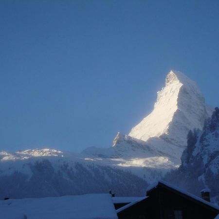 Haus Perelia C Lägenhet Zermatt Exteriör bild