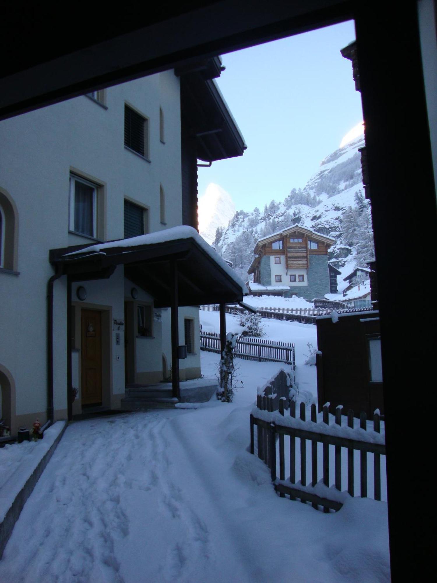 Haus Perelia C Lägenhet Zermatt Exteriör bild